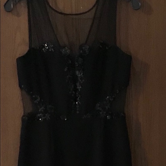 BCBG Black Evening Gown Size 6, Worn Once! - Picture 3 of 8